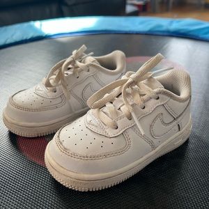 Air Force 1s. 7c.